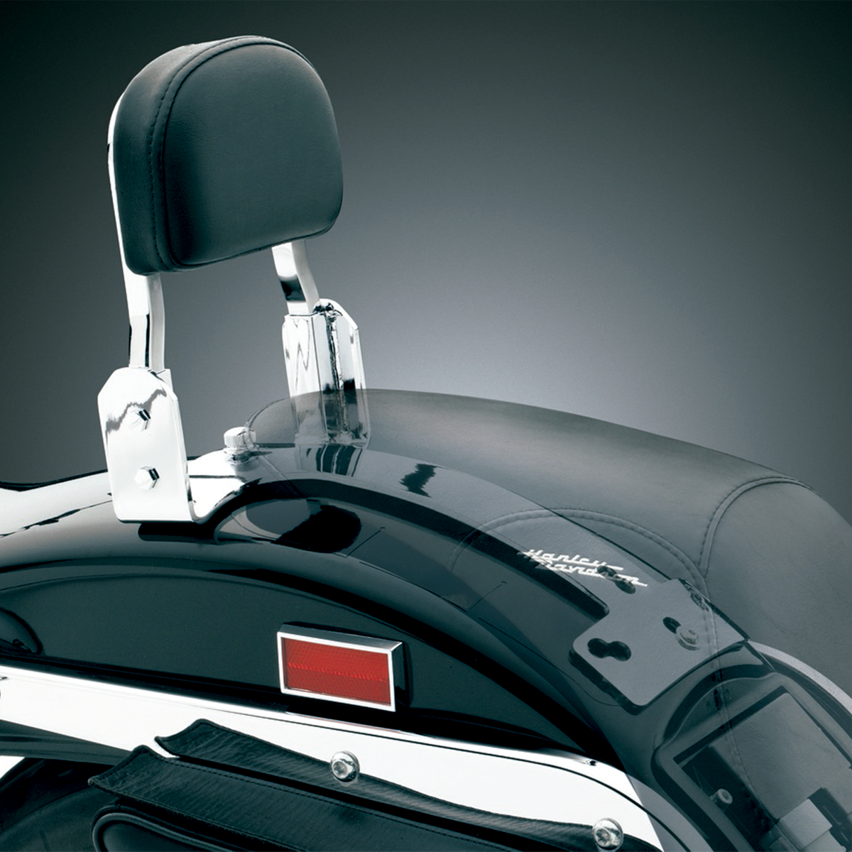 Kuryakyn Base de Montaje para Respaldo Plug & Play en Harley Davidson Softail / Dyna / Sportster / FXR