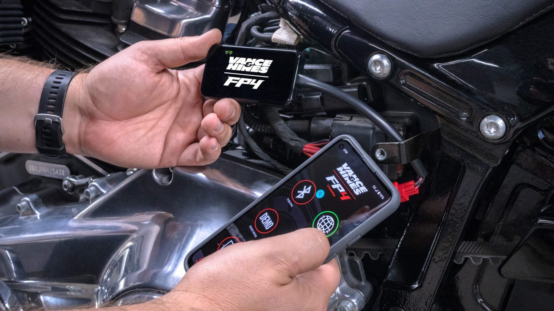 FP4 Tuner Vance & Hines para Harley Davidson '21-'24 Touring / Softail