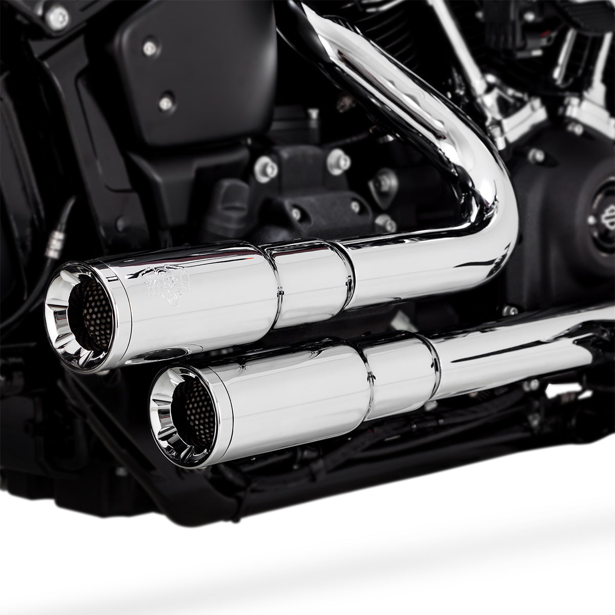 Escape Vance & Hines Mini Grenades Cromo para Harley Davidson '18-'24 Softail Deluxe / Fat Bob / Low Rider / Slim / Street Bob (Sistema Completo)