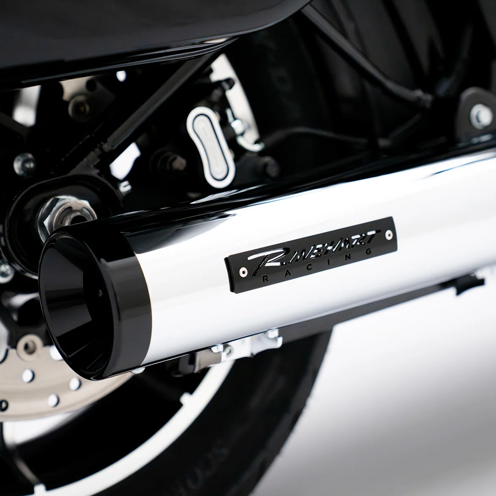 Escape Rinehart Racing 4" HP40 2 a 1 Slip On Cromo para Harley Davidson 2025 Softail (Cola)