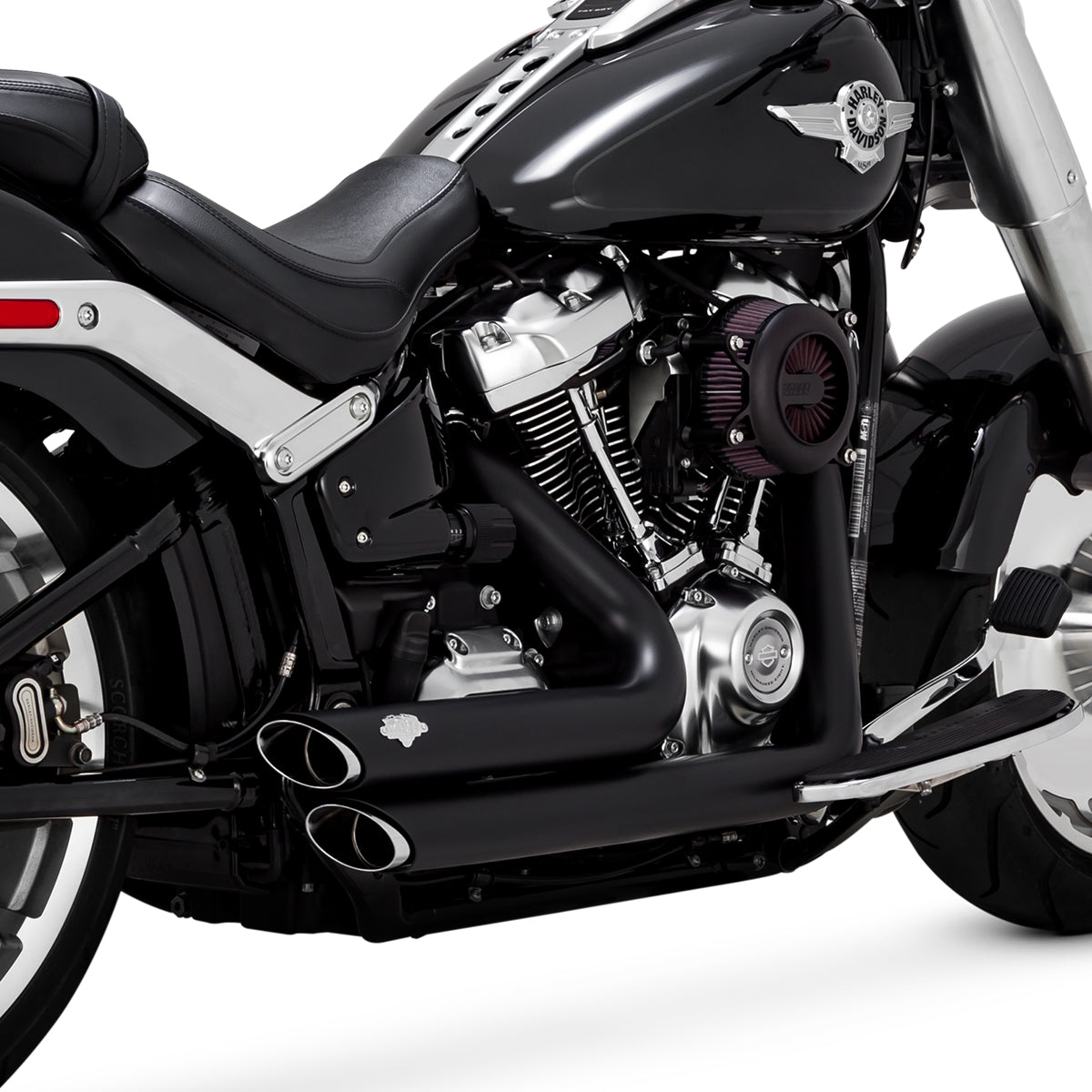 Escape Vance & Hines Shortshots Staggered Negro para Harley Davidson '18-'24 Softail Fat Boy / Breakout (Sistema Completo)