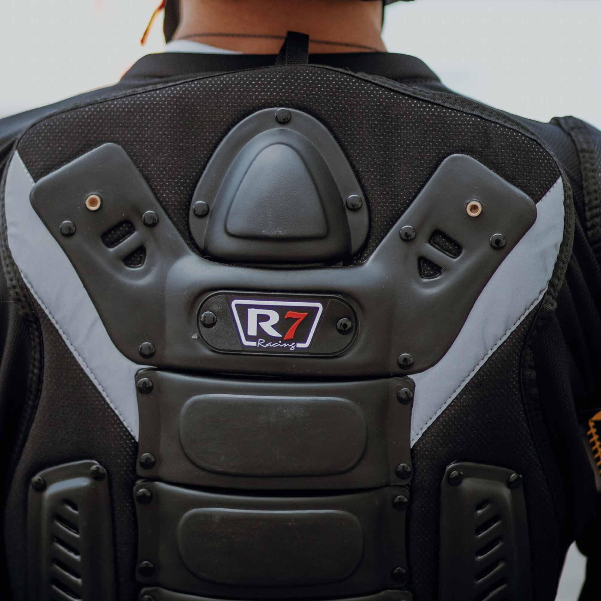 Protector de Cuerpo en Chaleco R7 Racing Negro Scorpio V2